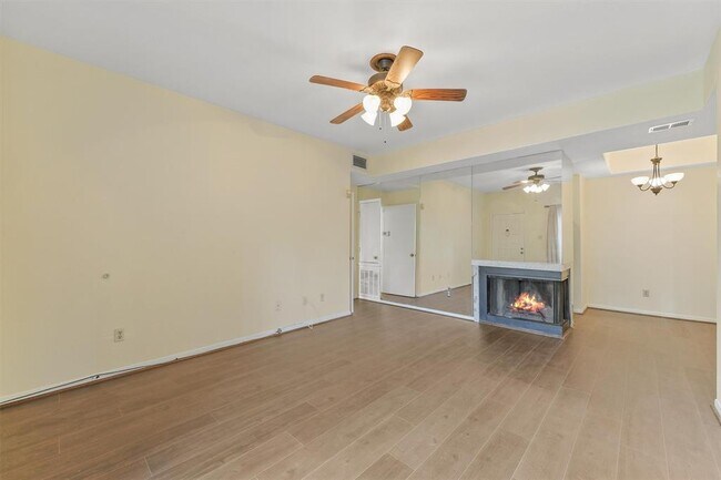 Foto del edificio - 8055 Cambridge St