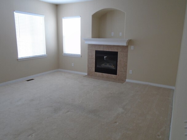 Building Photo - 3548 Maple Circle