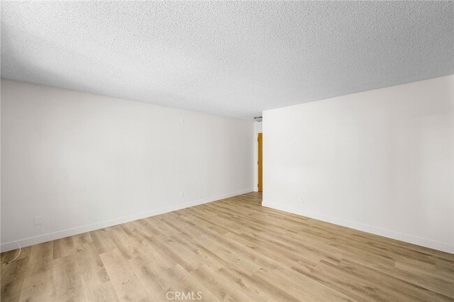 Foto del edificio - 16226 Vanowen St