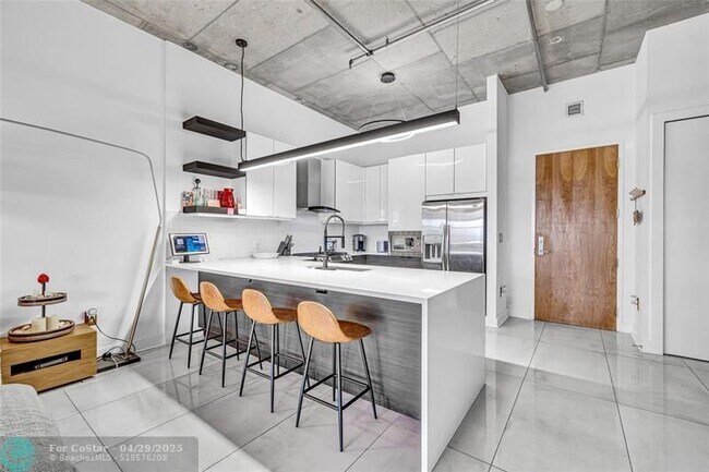 Foto del edificio - 411 NW 1st Ave