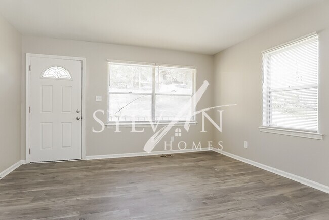 Foto del edificio - Live the good life in this 3 BR, 2 BA home