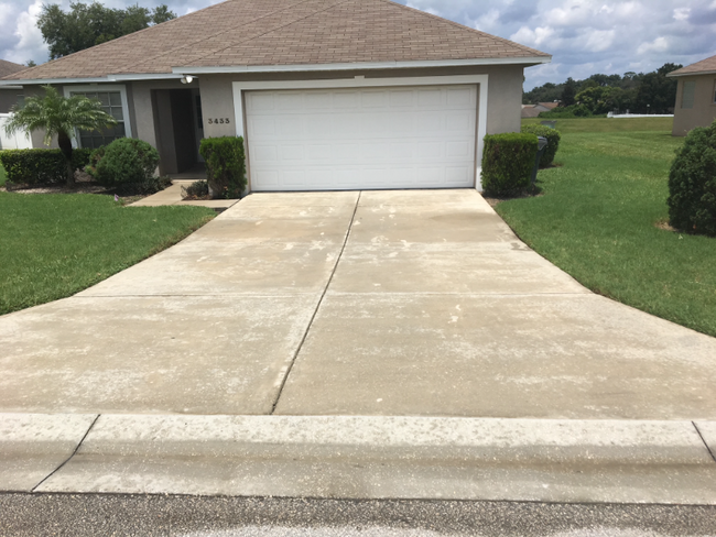 Foto del edificio - 3433 Summit Ln
