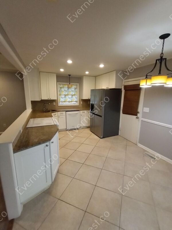 Building Photo - 1726 Kestwick Cir