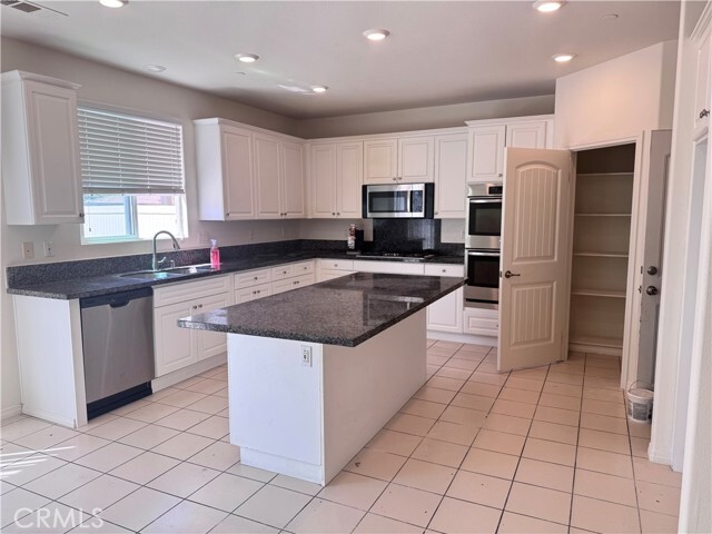 Building Photo - 11422 Corte Los Laureles