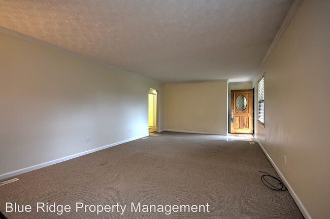 Building Photo - 3916 Foxfire Ln