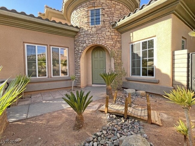 Building Photo - 12048 La Palmera Ave