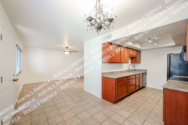 Foto del edificio - 1254 N 85th Pl