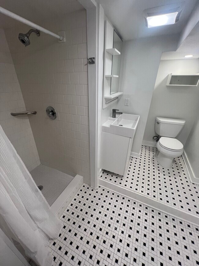 Foto del edificio - 422 N River St
