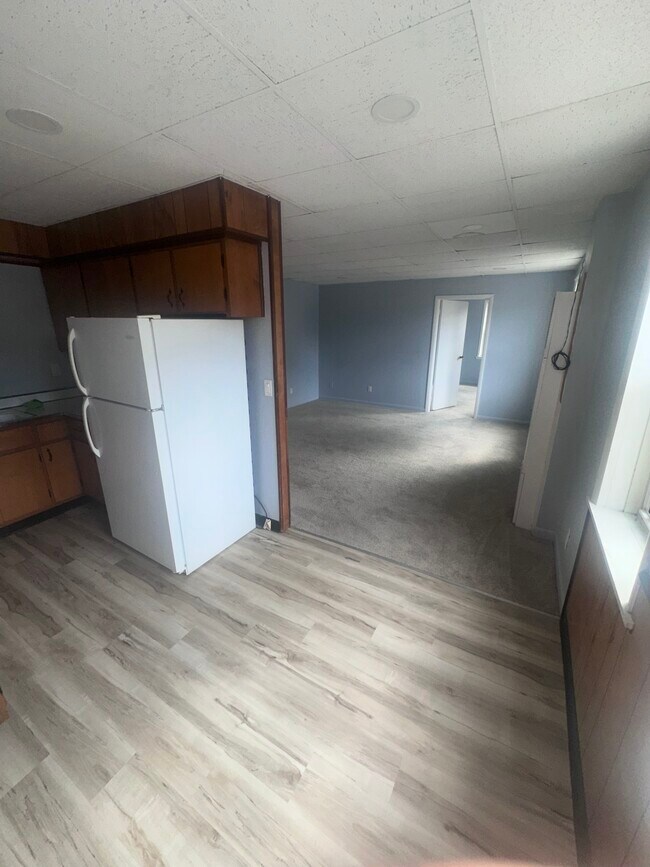 Building Photo - 204 W  Washington st apt 2