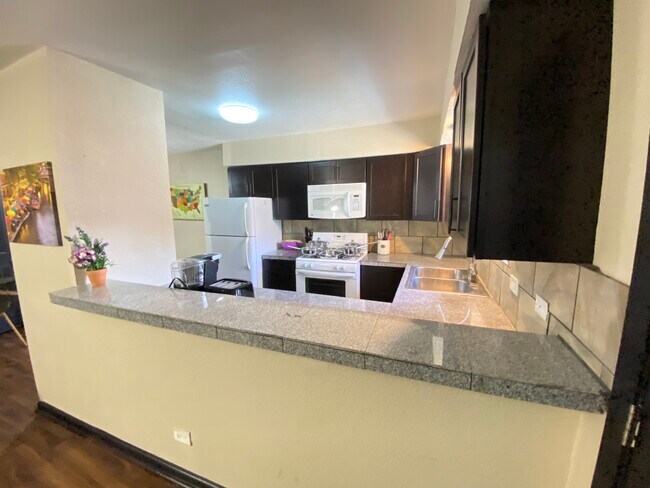 Foto del edificio - 211 Natalen Ave