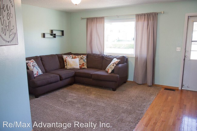 Building Photo - 7175 Woody Creek Dr