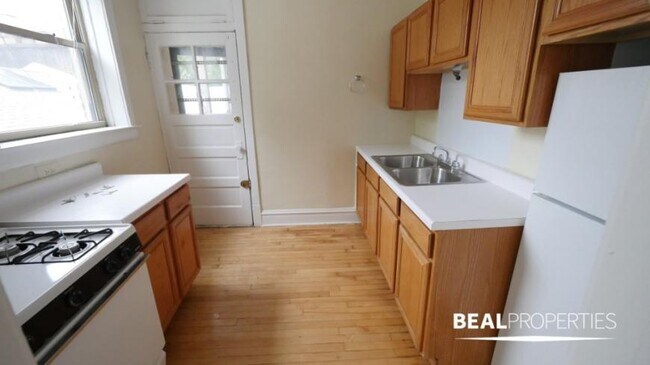 Foto del edificio - 1 bedroom in CHICAGO IL 60657