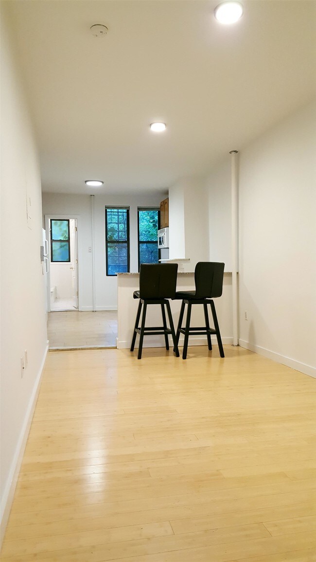 Foto del edificio - 290 20th St