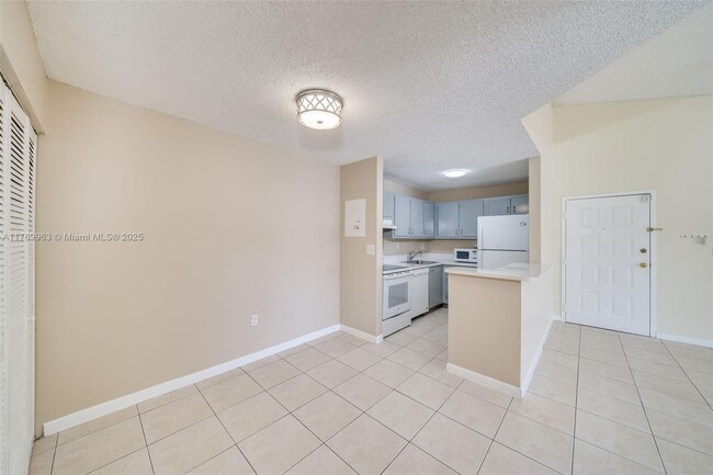 Foto del edificio - 15630 SW 80th St