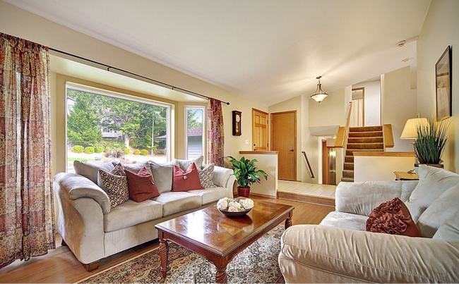 Building Photo - Enjoy sweeping territorial & mountain views