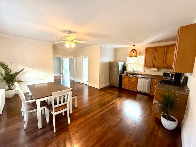 Photo - 326 Fish Rd Townhome