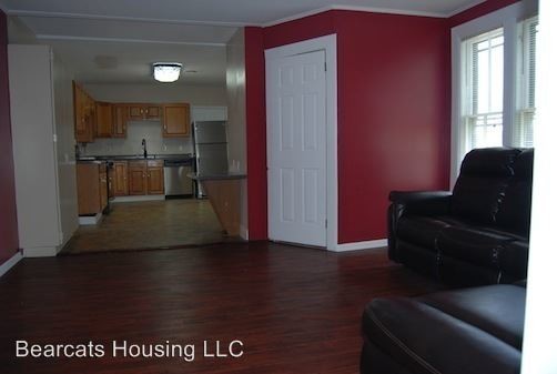 Building Photo - 135 Laurel Ave