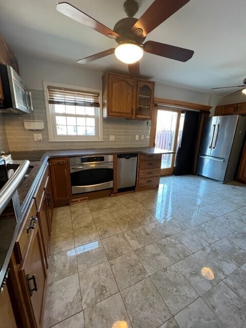 Foto del edificio - 2156 Rugen Rd