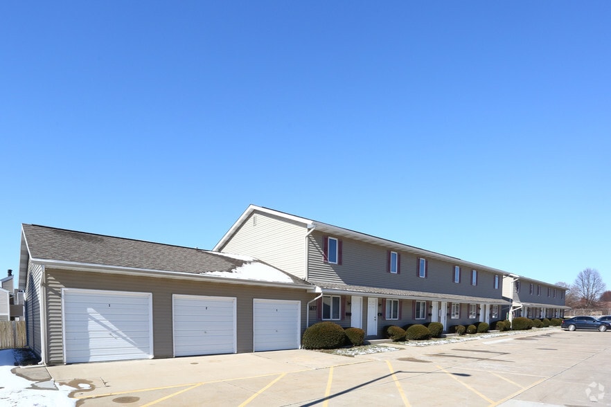 Ravenwood Townhomes Rentals Springfield, IL