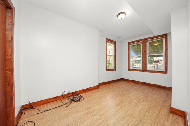 Building Photo - 6540 S Vernon Ave