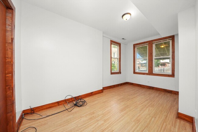 Foto del edificio - 6540 S Vernon Ave