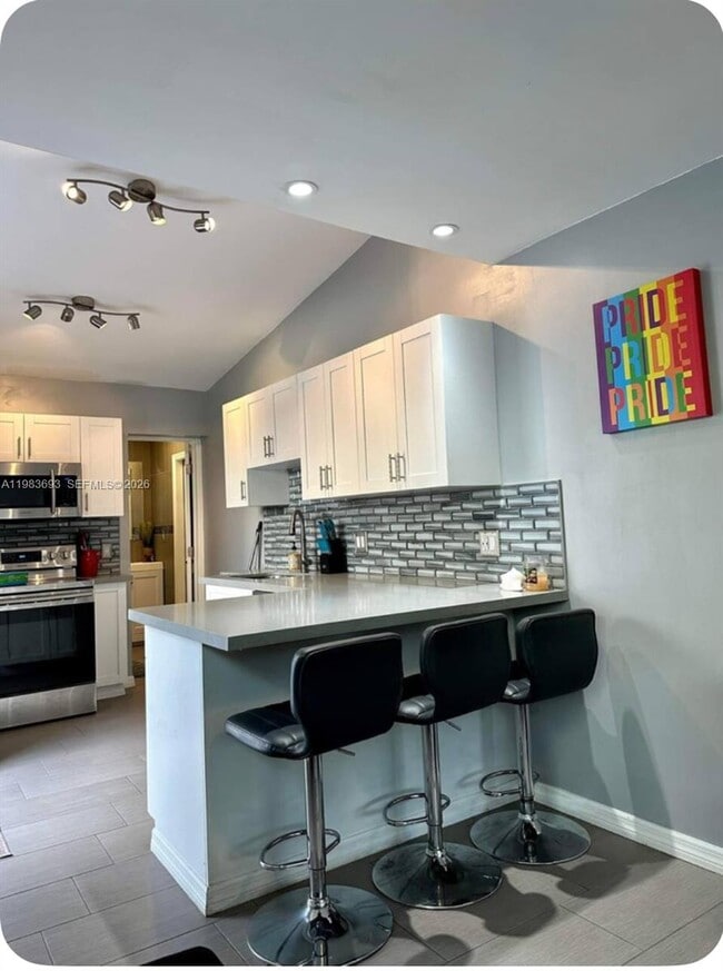 Foto del edificio - 1432 NE 5th Ave