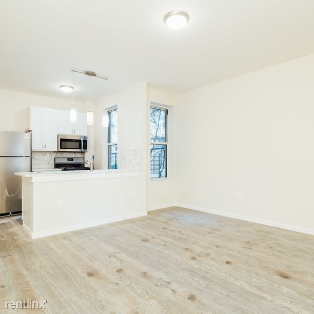 Building Photo - 264 Linden St