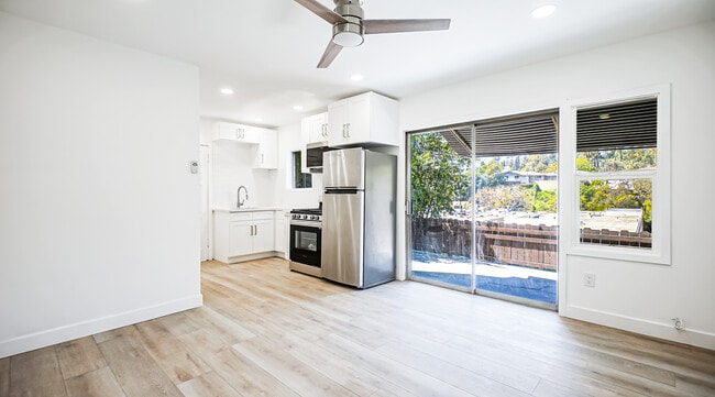 Building Photo - 2065 Ivar Ave