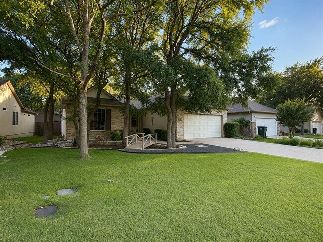 Foto del edificio - 103 Harness Ln