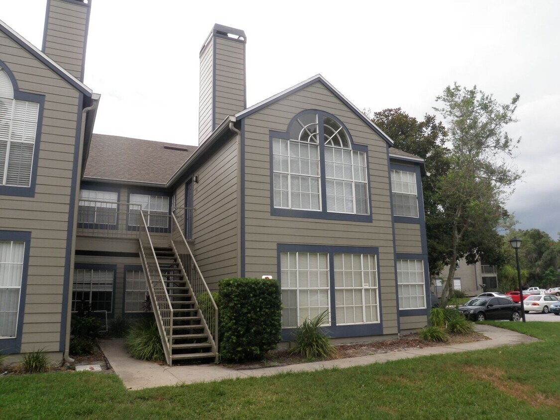 Primary Photo - 3 BEDROOMS W/2 FULL BATHS, 2nd FLOOR UNIT