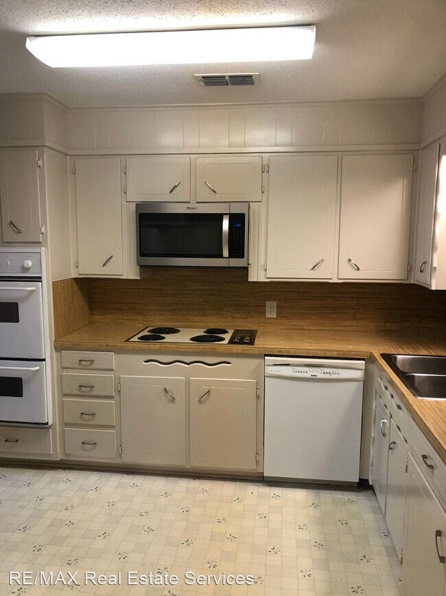 Foto del edificio - 3 br, 2 bath House - 2107 Urbandale Street