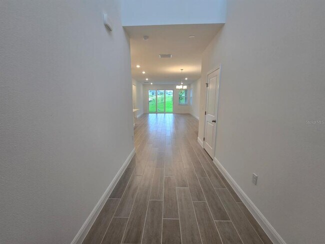 Building Photo - 2303 Juniper Berry Dr