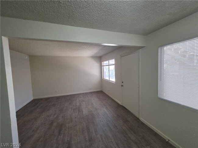 Foto del edificio - 304 Orland St