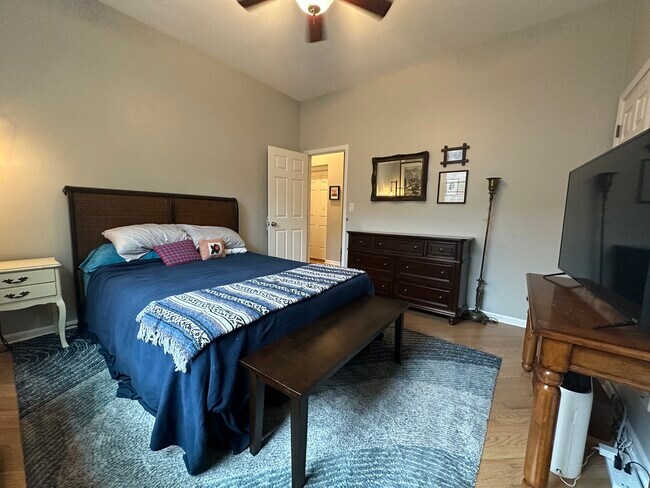 Master Bedroom - 1464 W Grace St