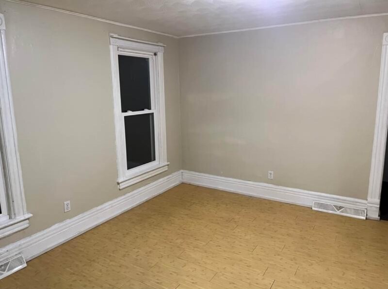 607 W Dominick St Unit 1, Rome, NY 13440 Room for Rent in Rome, NY