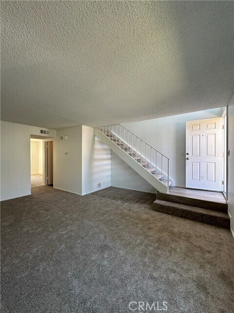 Foto del edificio - 34 Elksford Ave