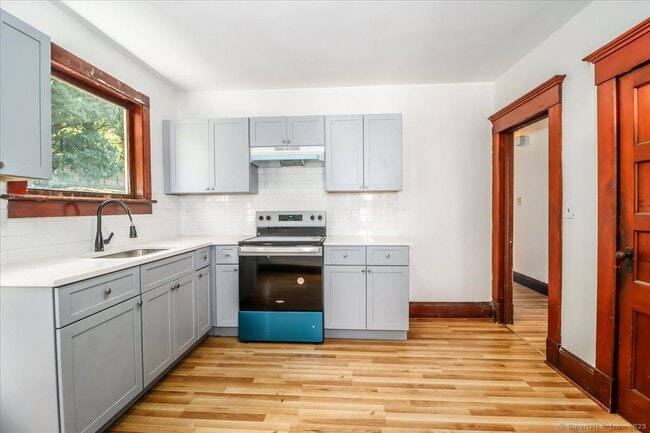 Foto del edificio - 130 Wellsville Ave