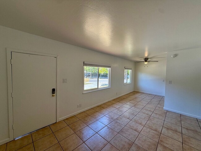 Building Photo - 406 Woodland Ave