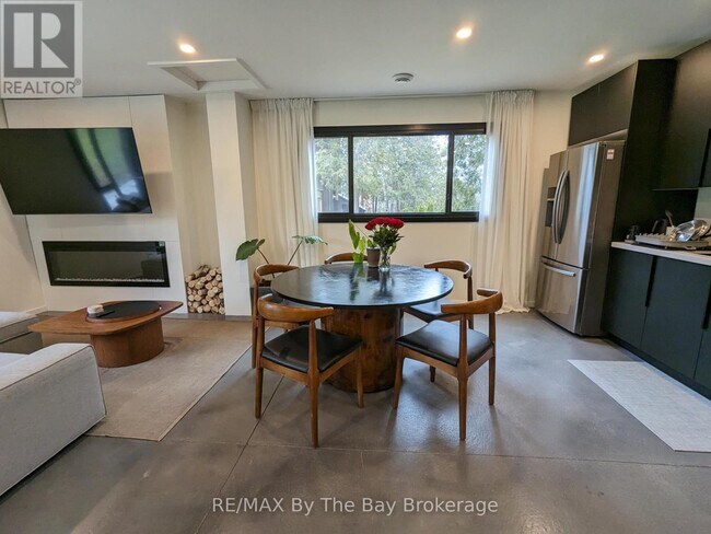 Photo du bâtiment - 117 Glenlake Blvd