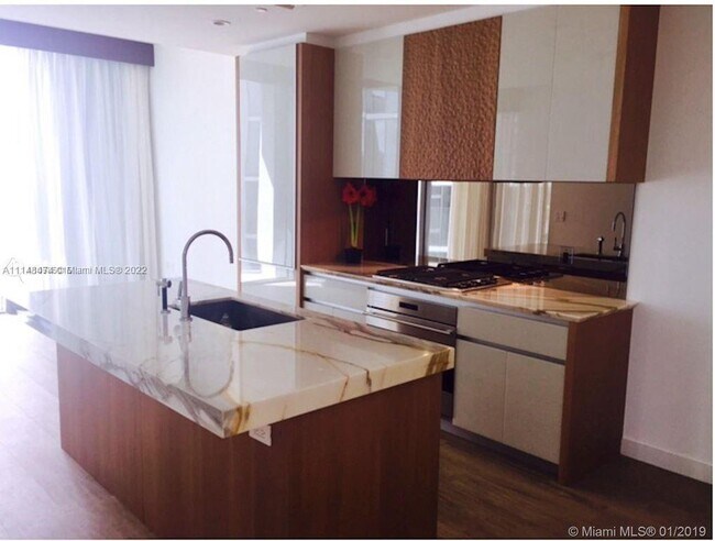 Foto del edificio - 2831 S Bayshore Dr