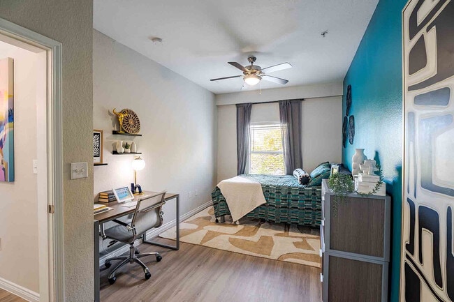 21-Pearl-Apartments-Near-UT-Austin-Fully-Furnished-Bedroom - 21 Pearl