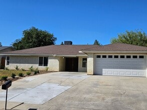 Building Photo - 7001 Altaville Ln