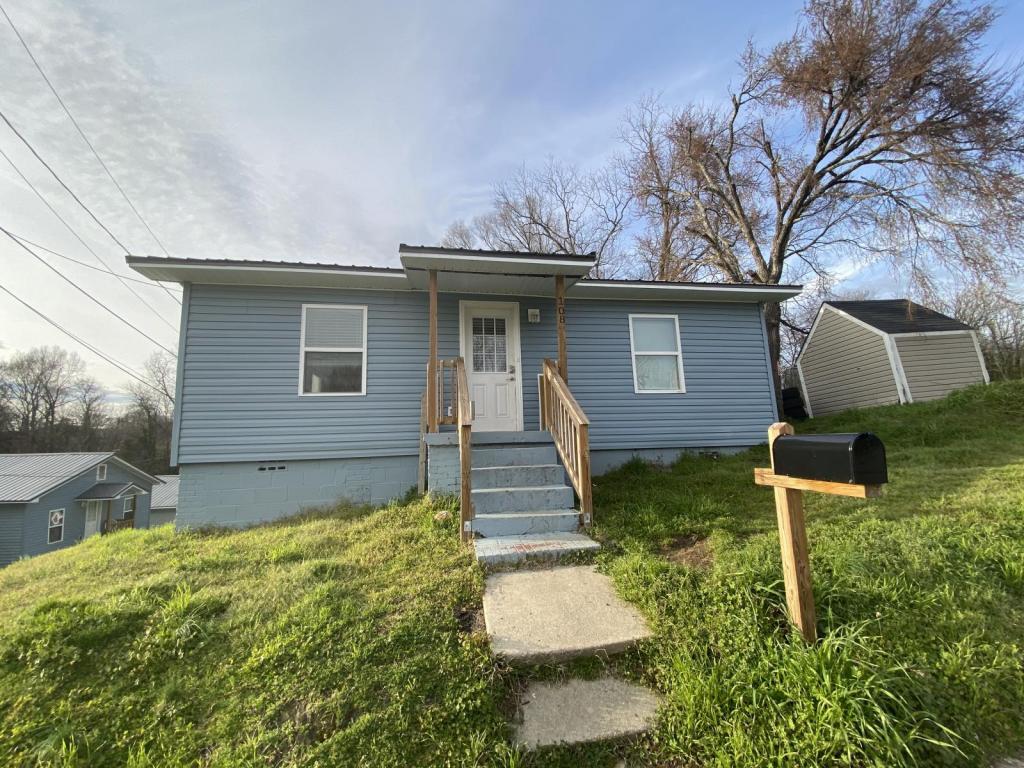 Primary Photo - 108 Young Ave SW