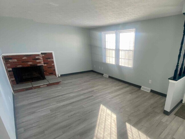 Building Photo - 1828 Higby Dr