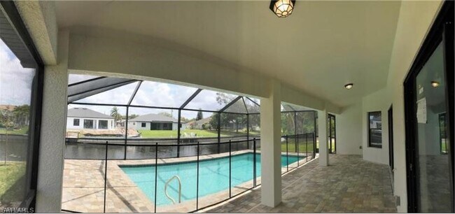 Building Photo - 815 SW 11th Ct
