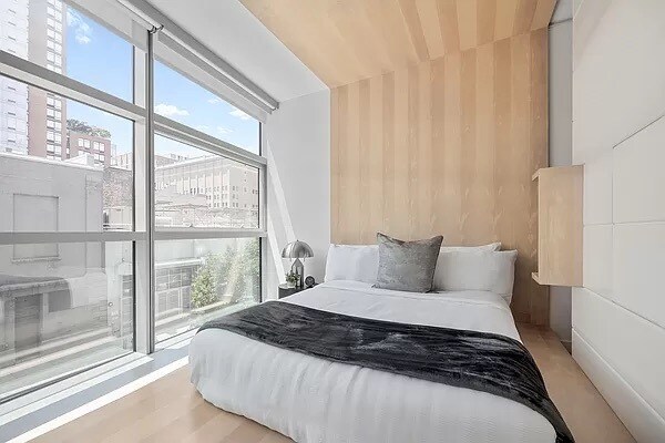 Foto del edificio - 447 W 18th St