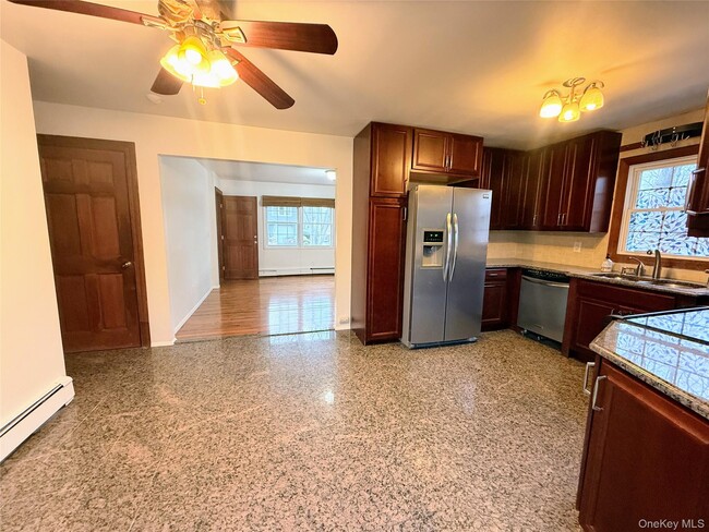 Building Photo - 7 Grange St