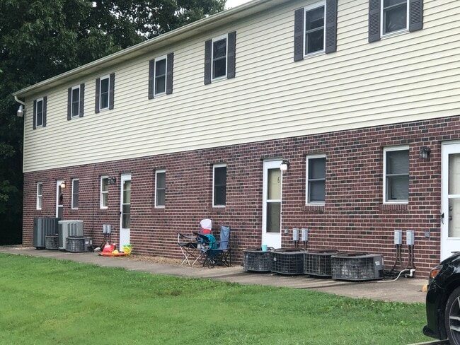 Building Photo - 155 Mays St