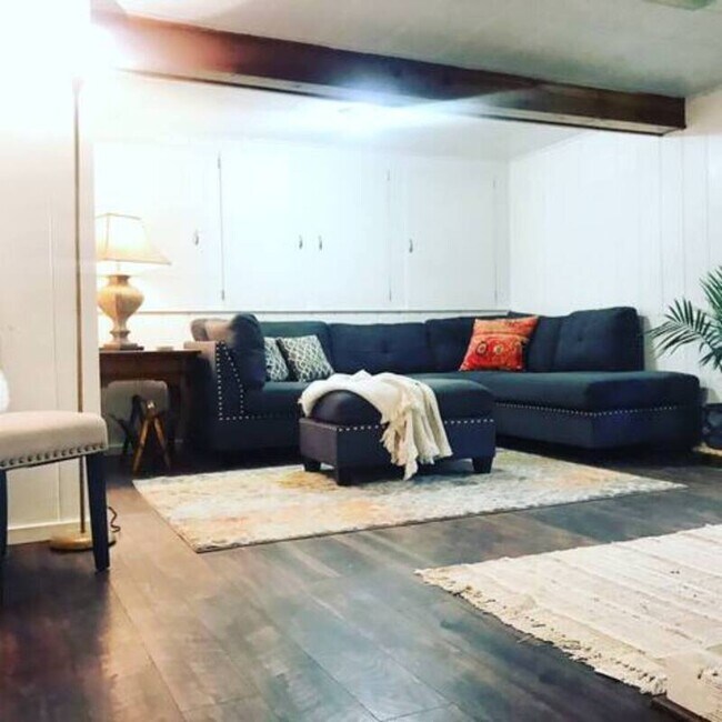 Foto del edificio - 2571 Van Buren Ave