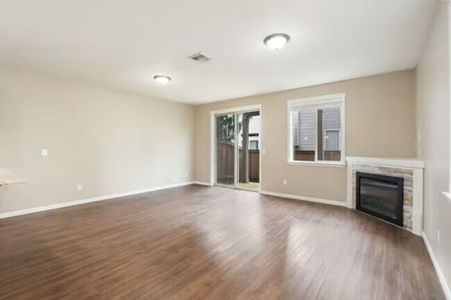 Foto del edificio - Beautiful Luxury Home. Great Location.